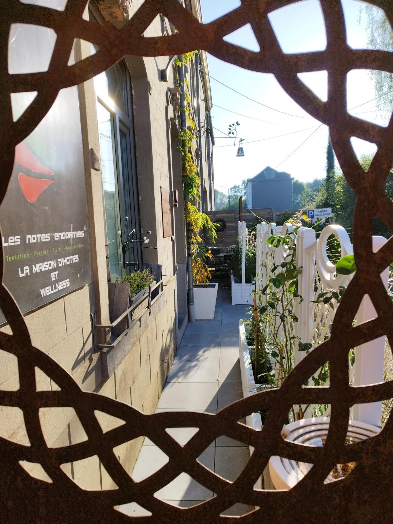 Maison D'Hote Les Notes Endormies Suite Le Refuge Walcourt Εξωτερικό φωτογραφία